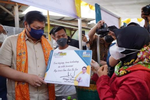 Berkontribusi 61 Persen Terhadap PDB, Menko Airlangga: Pemerintah Berkomitmen Berdayakan UMKM