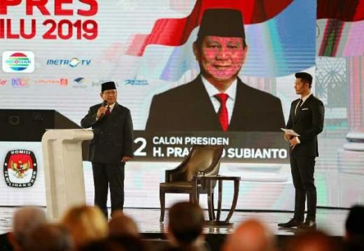Jokowi Unggulkan Dilan, Prabowo: Untuk Apa kalau Kekayaan Itu Mengalir ke Luar Negeri?