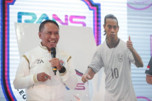 Rans FC Datangkan Ronaldinho, Menpora Amali: Ini Sangat Positif Bagi Sepakbola Indonesia