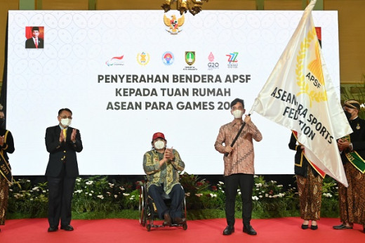 Siap Sambut APG 2022, Bendera APSF Resmi Diserahkan Kepada Wali Kota Solo