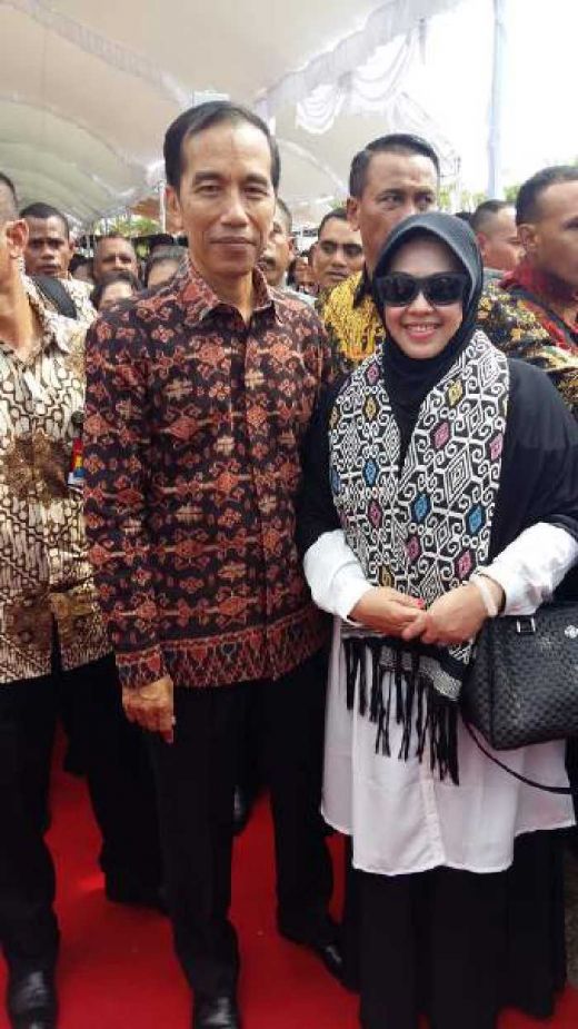 Hadiri Puncak Peringatan Harganas, Erna Taufan Sempatkan Selfi dengan Jokowi