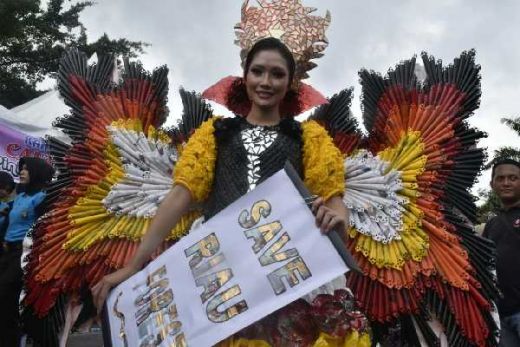 Kali Pertama, Festival Busana dari Barang-barang Bekas di CFD Pekanbaru