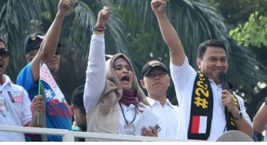 Puji Neno Warisman, Prabowo: Emak-emak Mentalnya Lebih dari Kopassus!