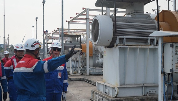 Pastikan Kebutuhan Masyarakat Terpenuhi, Iwan Bule Dorong Keandalan Pasokan LPG Tanjung Sekong