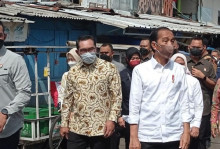 Warga Ngaku Terima Amplop Kosong Saat Jokowi ke Bandung, Setpres Bergerak
