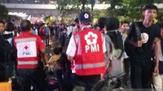 Evakuasi Korban Demo DPR, PMI Kerahkan Ambulans dan Tim Medis