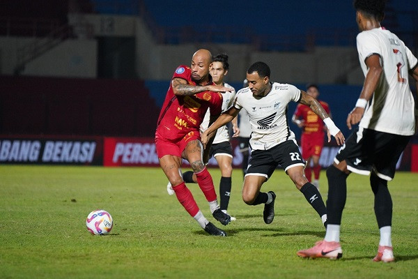 Carlos Pena Puji Spirit Pantang Menyerah Pemain Persija Jakarta