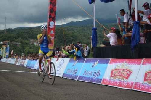 Etape I Tour de Linggarjati, Pebalap Indonesia Libas Garis Finish