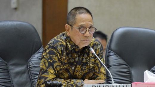 Kata Ketua Komisi XI DPR soal Pinjol yang Minta Akses Kontak di HP Calon Nasabah