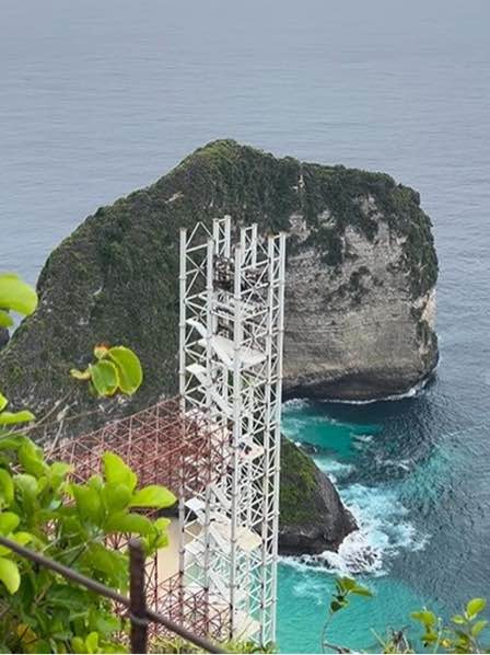 Lift Kaca di Pantai Kelingking Tuai Polemik, DPRD Bali Desak Bupati Klungkung Jelaskan Izin Proyek
