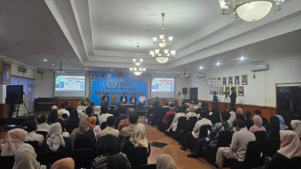 Literasi Jadi Kunci Pencegahan Pinjol Ilegal dan Judol