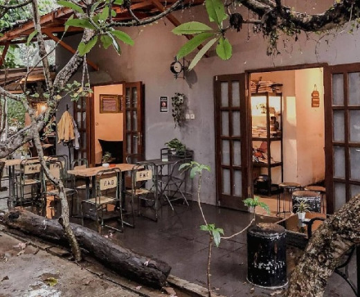 GoNews.co Suasana Warung Kopi Tepi Sunga