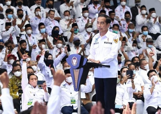 Roy Suryo: Kok Bisa-bisanya RI 1 Hadiri Acara Apdesi KW