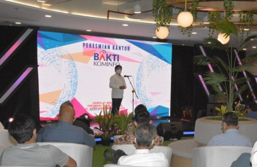 Terapkan Smart Office, Menteri Johnny Ingatkan BAKTI Kominfo Lebih Inovatif dan Produktif
