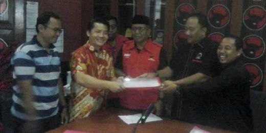 Mantan Pangdam IV Ambil Formulir Pendaftaran Pilgub Jateng di PDIP