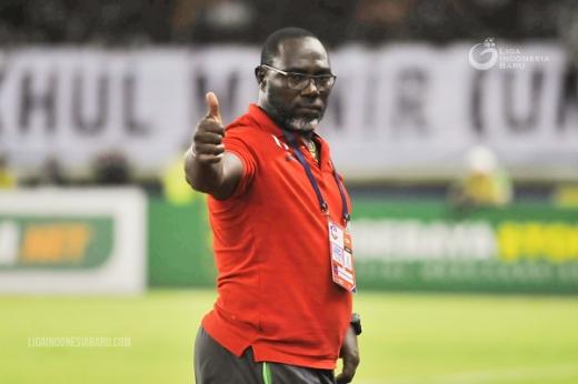 Jacksen F Tiago Terus Jaga Kondisi Mental Pemain Persipura