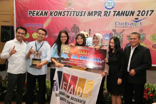 Universitas Padjajaran Bandung Sabet Juara Nasional Constitutional Drafting MPR 2017