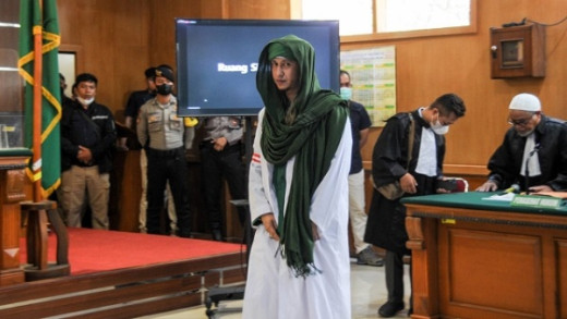 Hakim PT Bandung Perintahkan Habib Bahar Smith Dibebaskan dari Tahanan